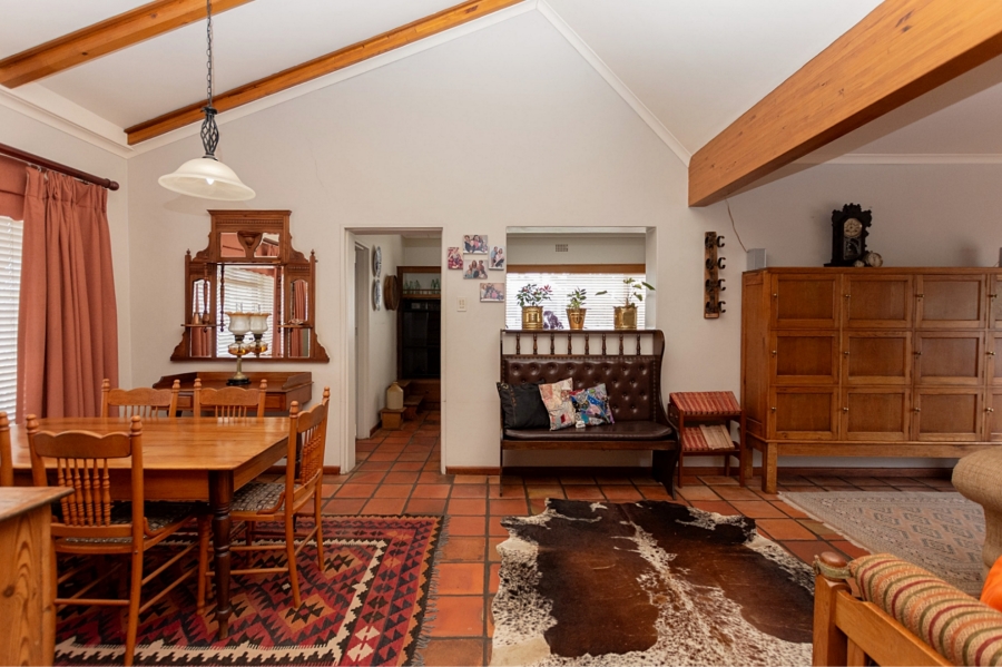 4 Bedroom Property for Sale in Middedorp Western Cape